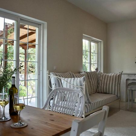 Apartment Beach House Chalkís Dış mekan fotoğraf