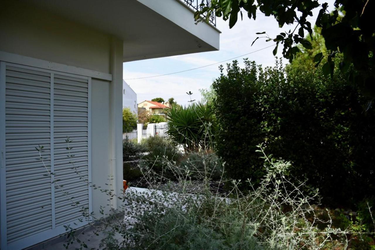 Apartment Beach House Chalkís Dış mekan fotoğraf