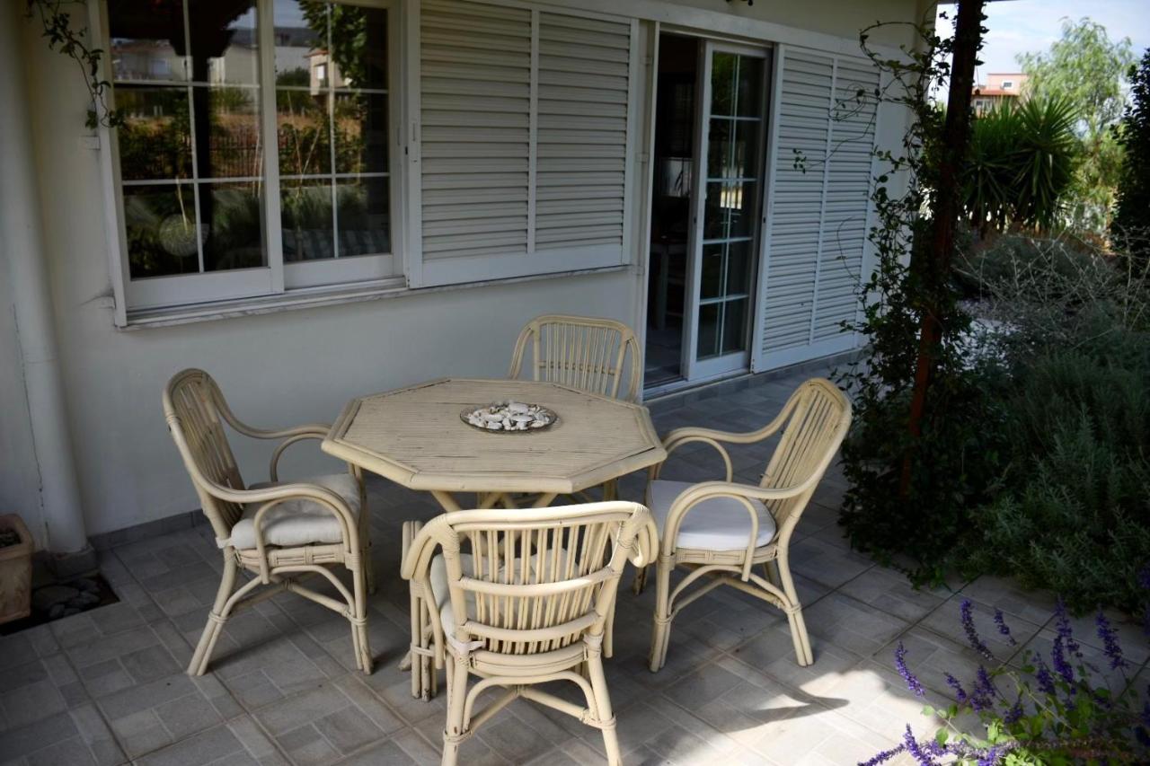 Apartment Beach House Chalkís Dış mekan fotoğraf