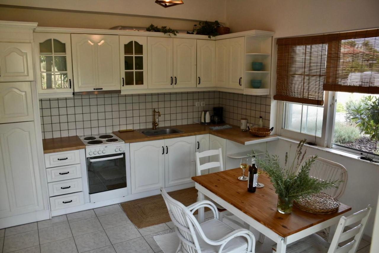 Apartment Beach House Chalkís Dış mekan fotoğraf